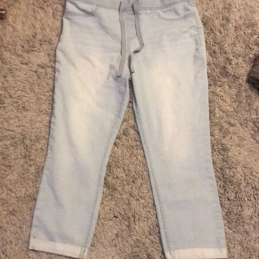 light wash stretchy pants